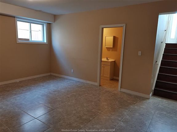 5th image of 3240 Northway Ave