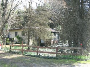 8818 Cleveland Ave SE, Magnolia, OH 44643