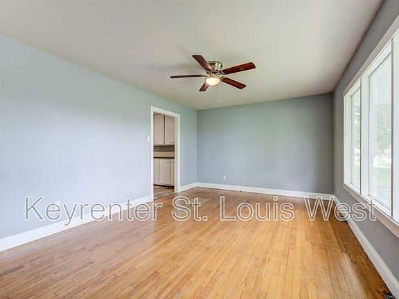 5th image of 265 W Skyline Dr