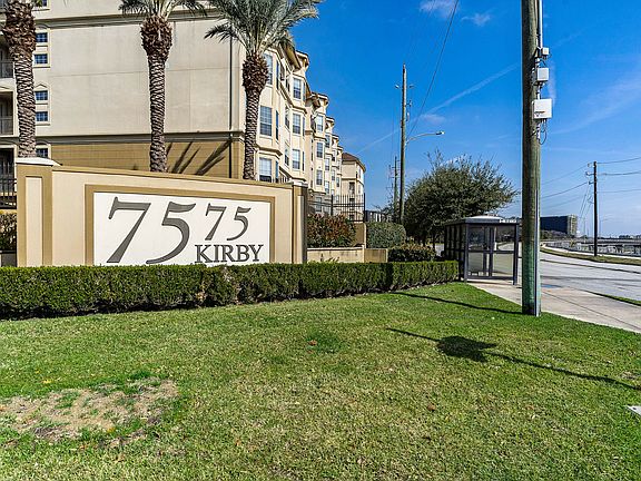 5th image of 7575 Kirby Dr APT 1103