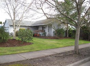 221 S Nectarine St, Cornelius, OR 97113