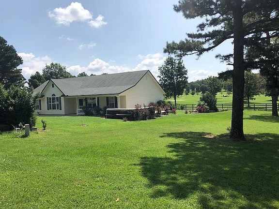 3rd image of 905 Bluffside Dr