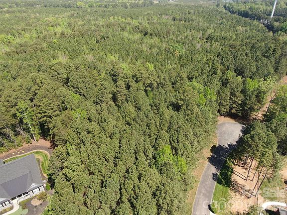 3rd image of 123 Summerlake Dr