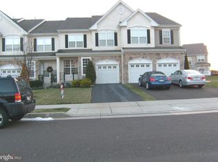 32 Wellington Rd, Newtown, PA 18940