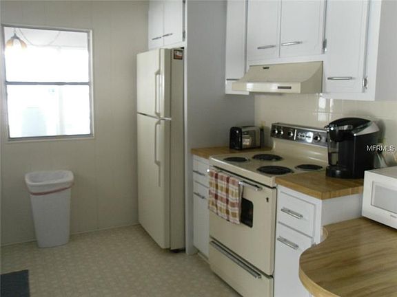 3rd image of 84 Anne Bonny Cir