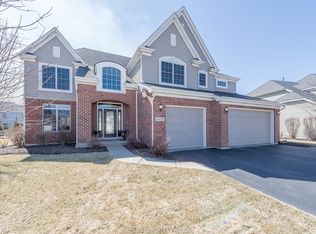 38W599 McQuire Pl, Geneva, IL 60134