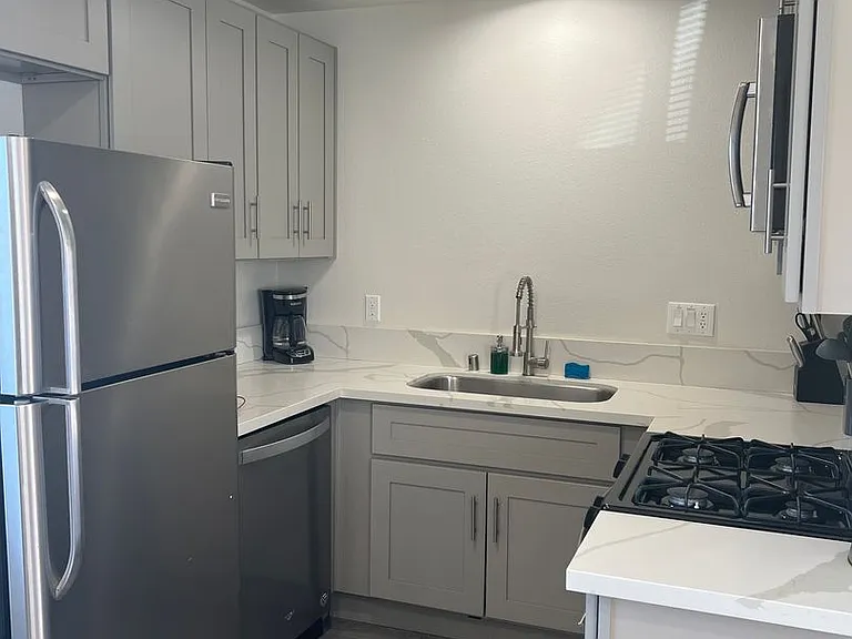4553 Texas St — Photo 29