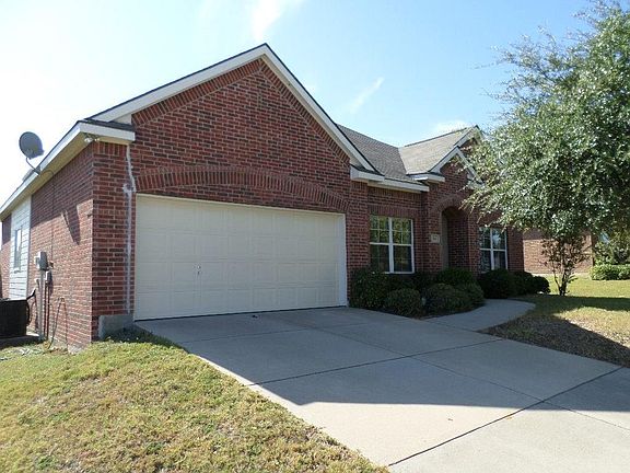 2nd image of 204 Linden Ct