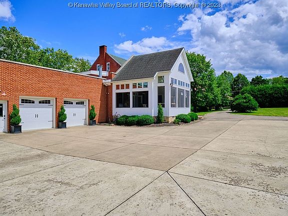 4th image of 3 Abney Cir