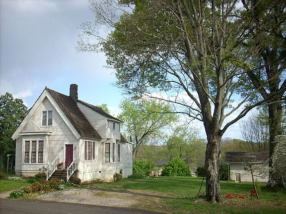 4th image of 412 Midlake Dr