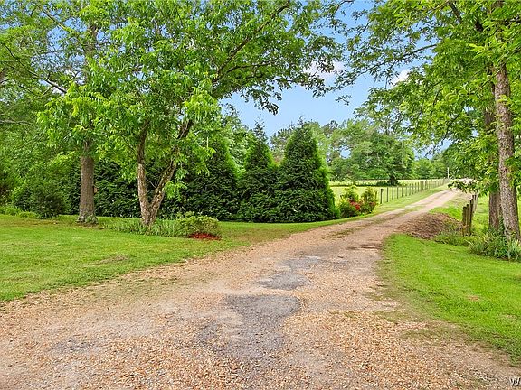 3rd image of 21193 Max Vintson Rd