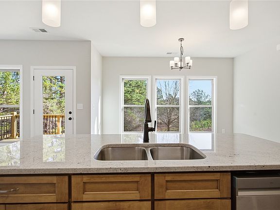 5th image of 333 Oliver Rd