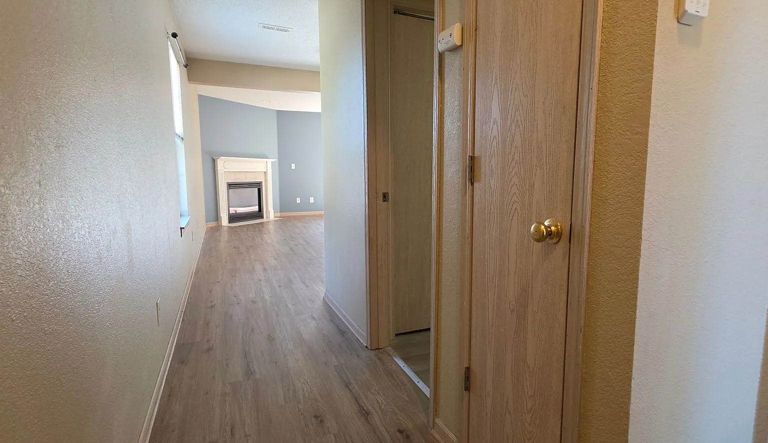 205 NE Dogwood Street — Photo 2