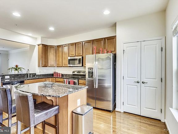 4th image of 5424 Doubleday Ln