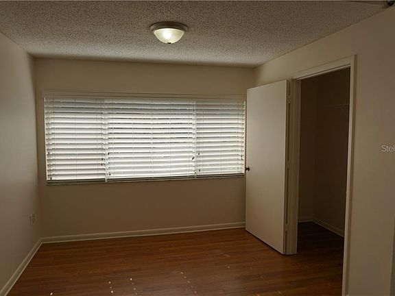 5th image of 208 Country Ln