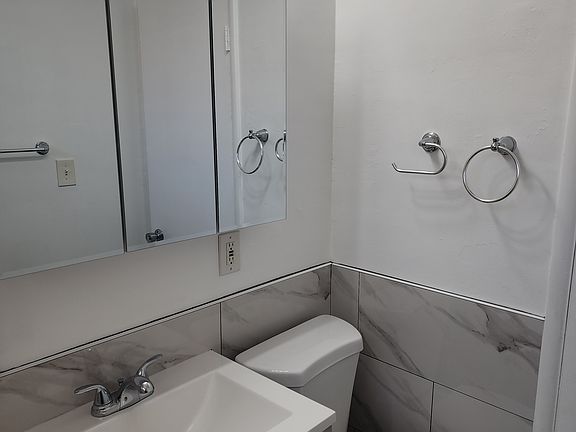 5th image of 842 E 5th Ave #0