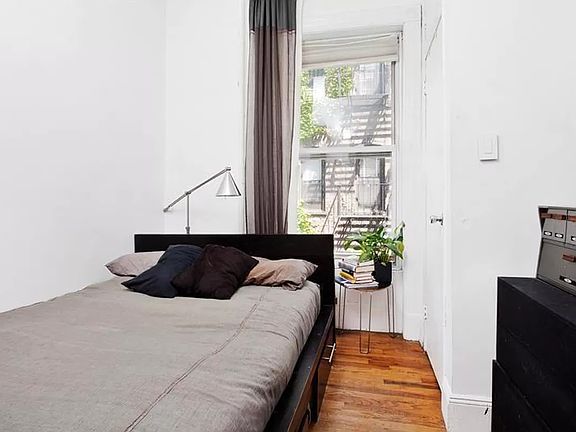 4th image of 43 Jane St APT 4R