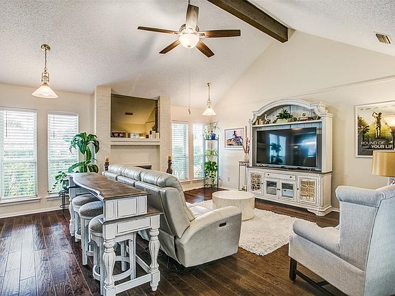4th image of 3913 San Mateo Dr