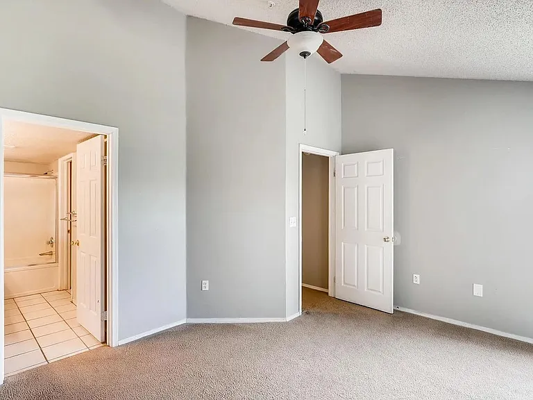 2155 Eagle Ave — Photo 8