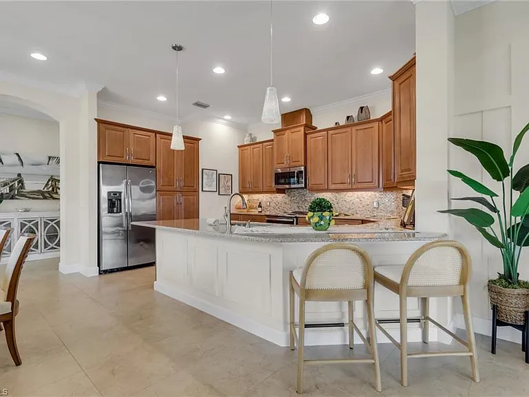 9142 Isla Bella Cir — Photo 3