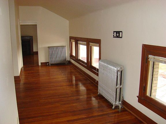 2nd image of 117 Wallace Ave APT 10