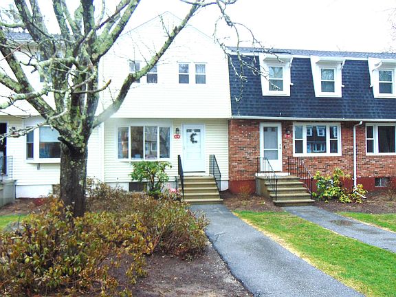 3rd image of 6 Oakwood Lane #9