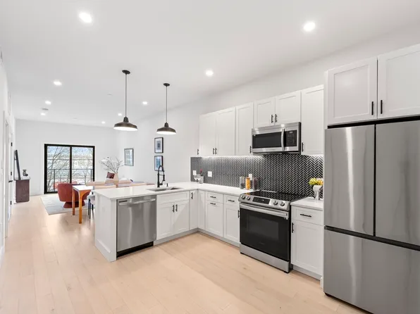 7 Wordsworth #3, Boston, MA 02128