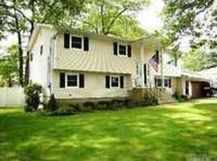346 Silver St, West Babylon, NY 11704