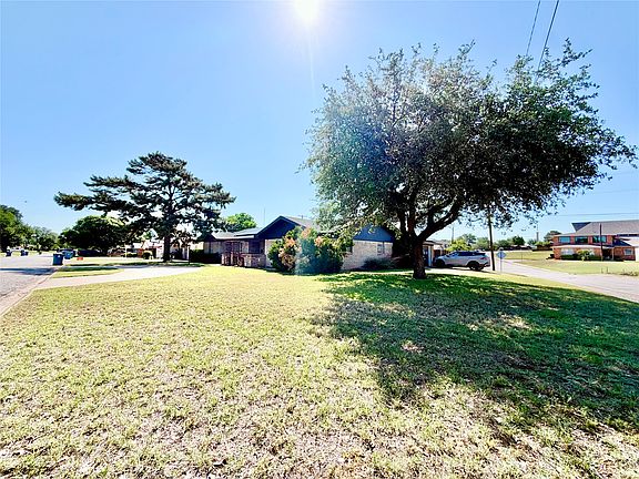 2nd image of 1400 Sunnyvale St