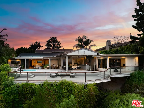 2052 Stradella Rd, Los Angeles, CA 90077