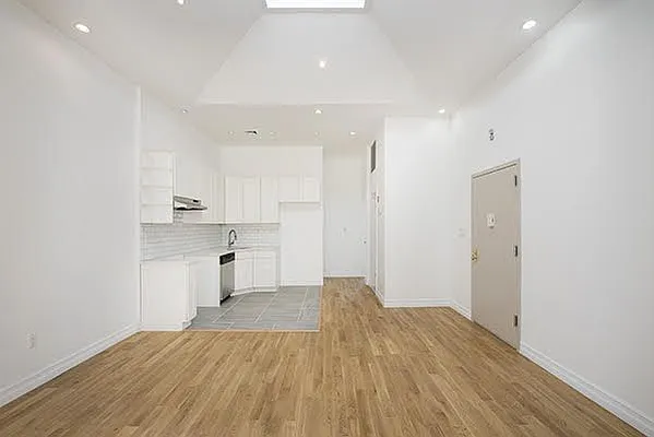 Rented by SCOUTBK.COM | media 8