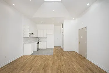 Rented by SCOUTBK.COM