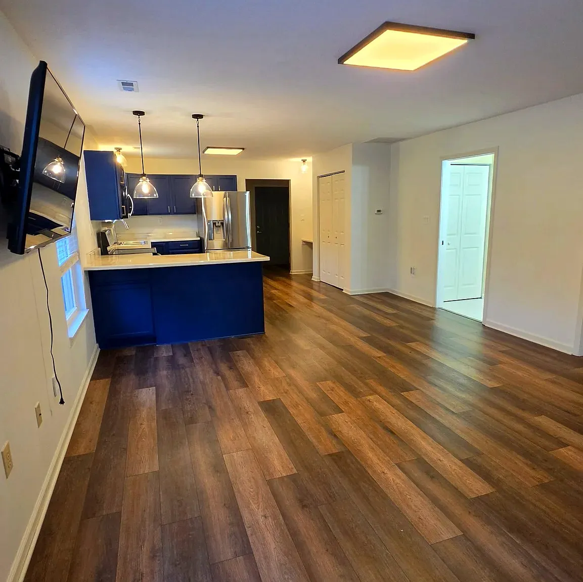 3 bed, 1305 sqft, $2,150 — Photo 4