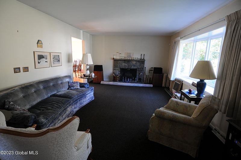 4th image of 4 Haviland Drive