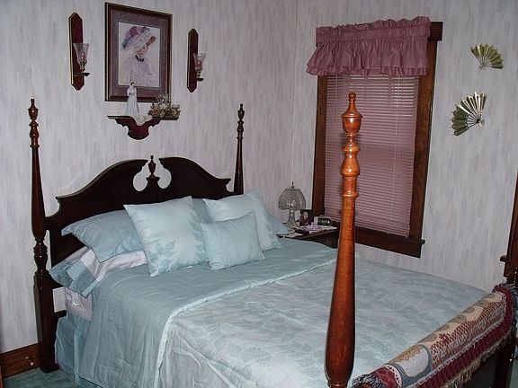 4th image of 41 N Linwood Ave