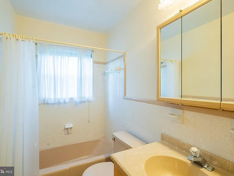 6608 Fairlawn Dr — Photo 14