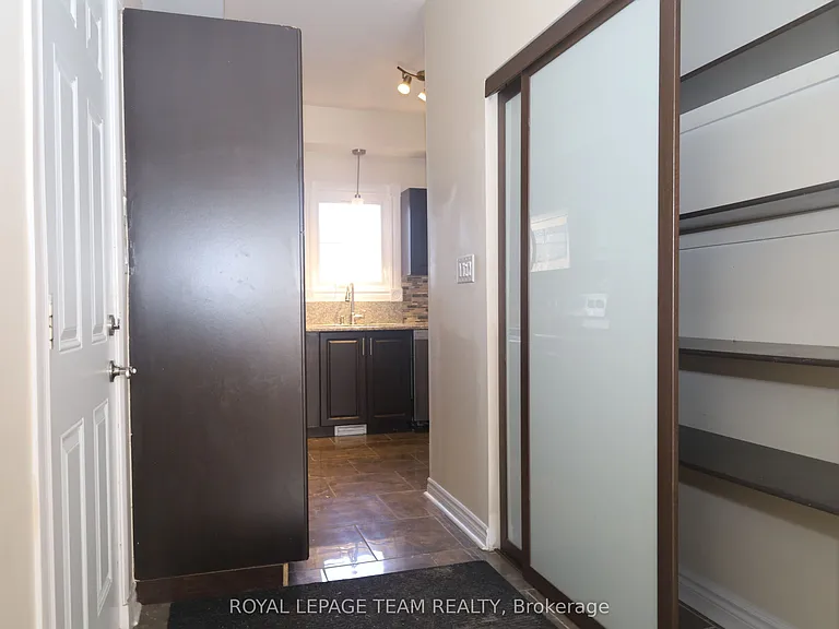 2194 Niagara Dr S — Photo 10