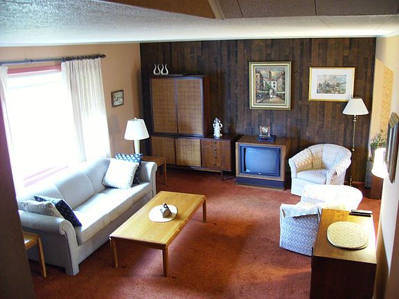 18x13 Living Room