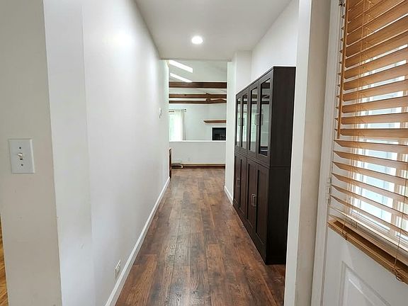 5th image of 24039 N Quentin Rd