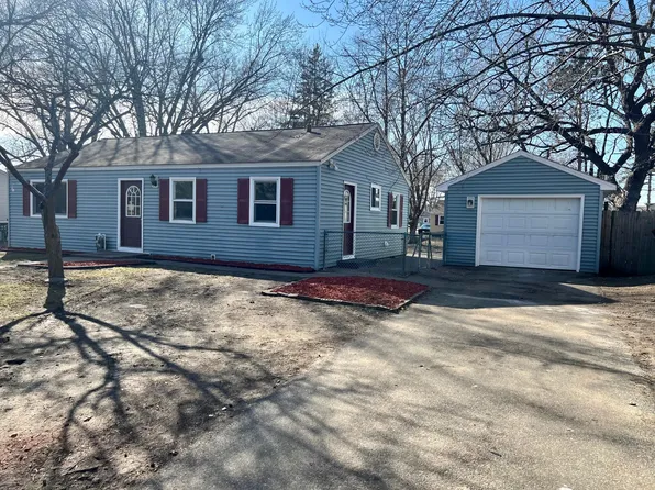 10914 5th St NE, Blaine, MN 55434