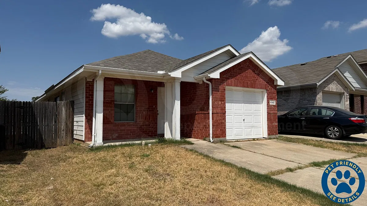3 bed, 2.0 bath, 1219 sqft, $1,625 — Photo 1