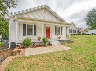 603 Trade St, Greer, SC 29651