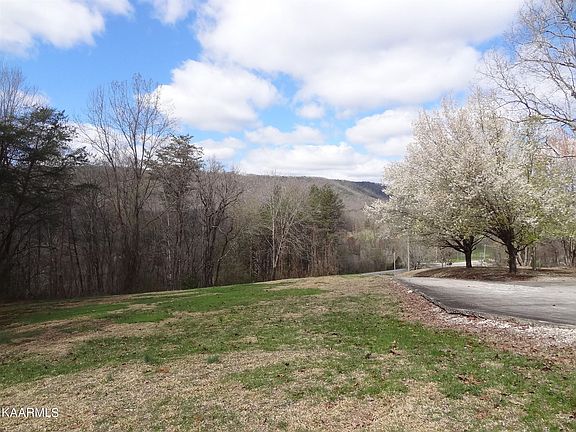 3rd image of 1613 Spring City Hwy