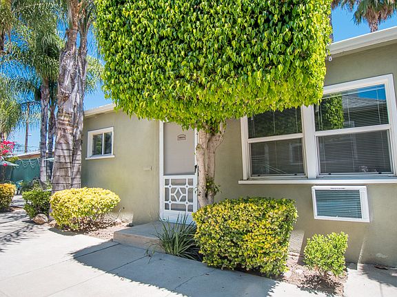 4th image of 11503 Chandler Blvd #3/4