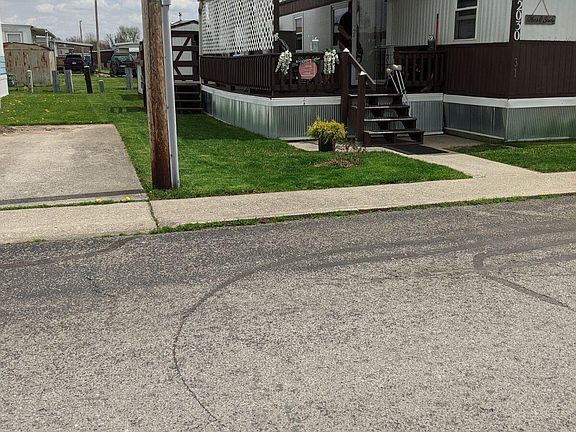 2nd image of 12030 Holly Dr Unit 31