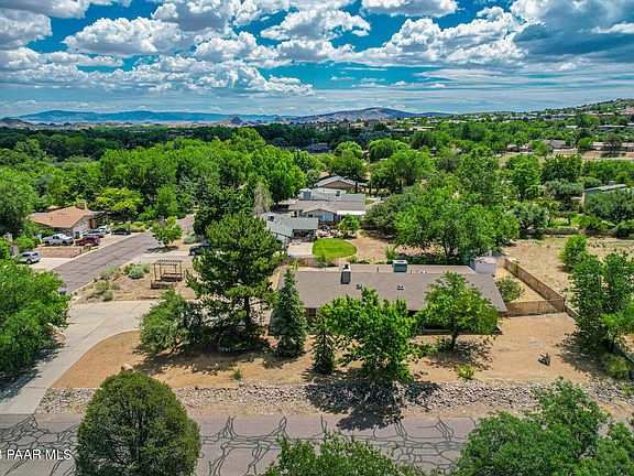 2nd image of 3013 Pleasant Valley Cir
