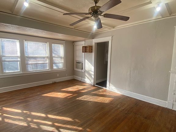 4th image of 4944 Agnes Ave