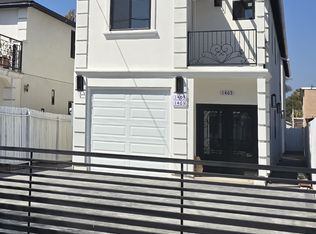 1463 E 109th St, Los Angeles, CA 90059