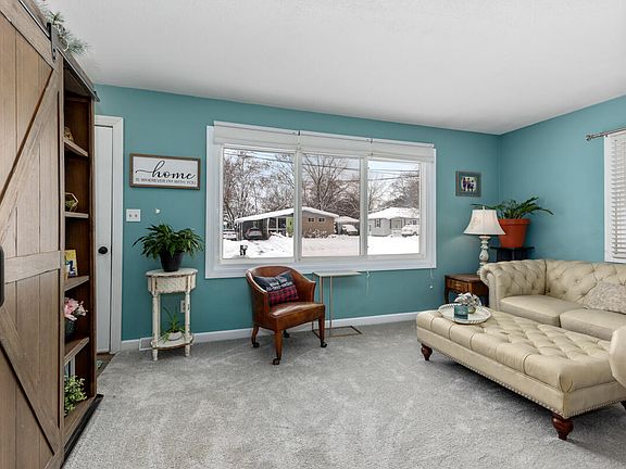 5th image of 3370 Woodbine Ave SW