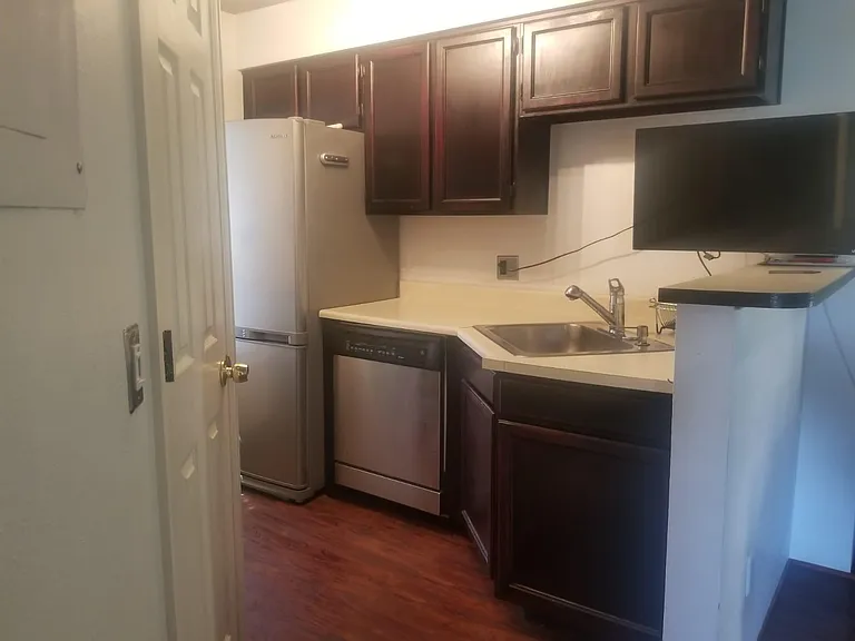 4882 E Kentucky Ave #F — Photo 6
